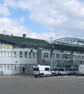 Закарпатські митники зафіксували понад сотню спроб незаконного ввезення «гуманітарки» на суму майже 20 млн грн