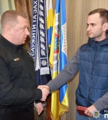 У Миколаєві родичі загиблого спецпризначенця Юрія Хижинського отримали почесну медаль «Захисник Вітчизни»