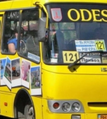 Змінили маршрут низки автобусів внаслідок пошкоджень після атаки на Одесу