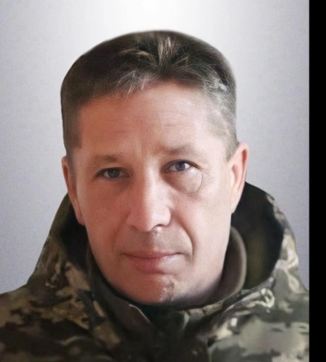 Винники прощаються з Володимиром Гнатюком, у якого залишилися мама, дружина і 15-річний син