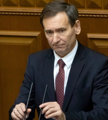 Суд призначив Дубінському цілодобовий домашній арешт із носінням браслета