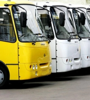 В Одесі деякі трамваї та автобуси змінили маршрути внаслідок обстрілу