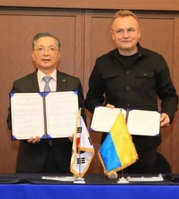 Садовий у Сеулі домовився про відбудову Львова з Корейською земельно-житловою корпорацією