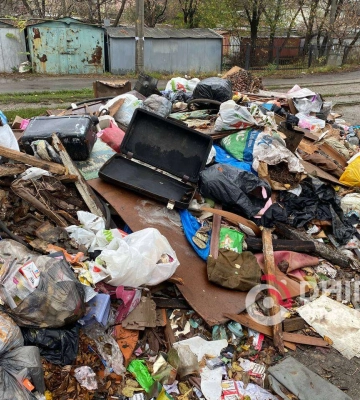 В Днепре на Луговской ликвидировали стихийную свалку