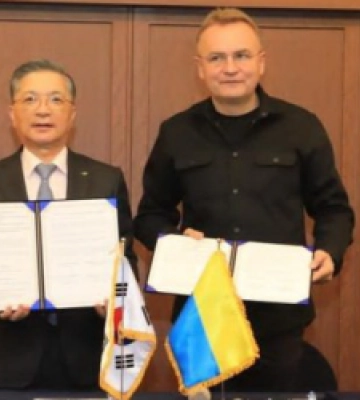 Садовий махнув до Сеула: підписав з корейцями меморандум про співпрацю