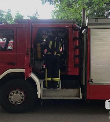 На Дніпропетровщині під час пожежі врятували двох дітей та жінку