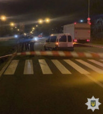 У Києві чергове ДТП на блокпосту: збили прикордонницю