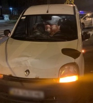 В Киеве водитель сбил женщину-военную на блокпосту: подробности инцидента и фото