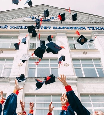 В МОН высказали мнение, что число преподавателей в вузах превышает потребности