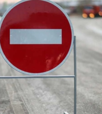 У Києві буде обмежено рух транспорту на з’їзді з Дніпровського узвозу: коли та чому