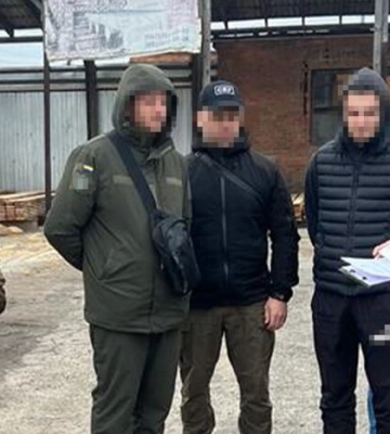 На Вінниччині депутат райради від колишньої ОПЗЖ займався рекетом, вибиваючи неіснуючі борги, – Офіс Генпрокурора