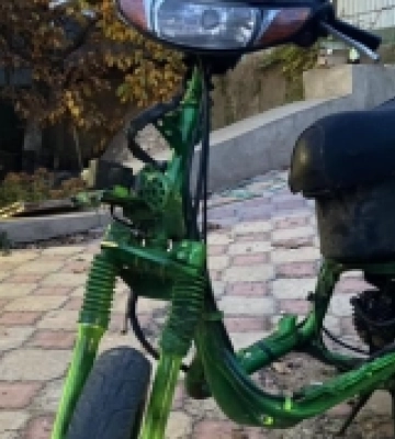 На Одещині двоє хлопців вкрали мопед односельчанки