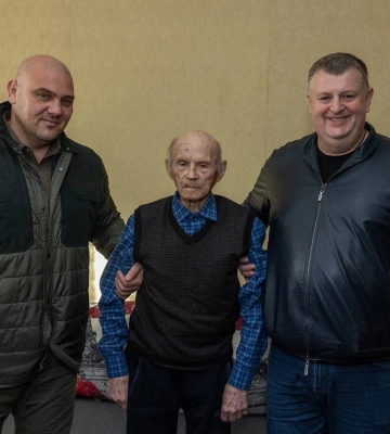 Полковник з Дніпра відзначає 100 років: головний секрет його довголіття