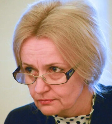 Языковой скандал и Ирина Фарион: бан от Фейсбука и реакция боксера Усика
