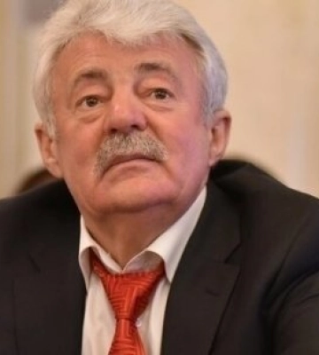 Багаторічного керівника Львівського онкоцентру відсторонили від посади