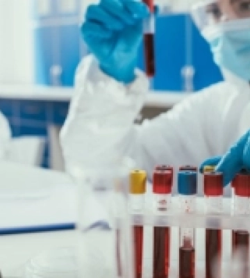 На Рівненщині зареєстрували перший в Україні випадок нового варіанту коронавірусу «Пірола»