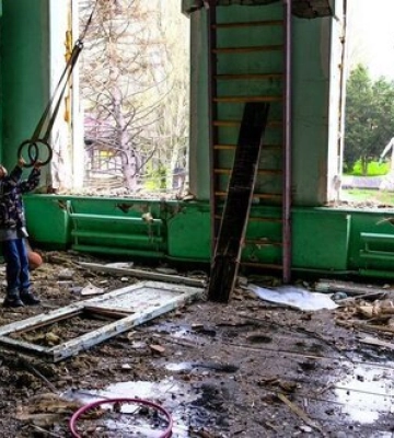 Із трьох населених пунктів Донеччини евакуювали 15 дітей. ФОТОрепортаж