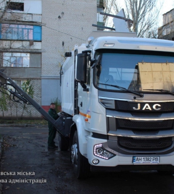 У Дружківці на маршрут вийшли нові сміттєвози