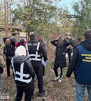 На Миколаївщині затримали групу, яку виготовляла та продавала наркотики
