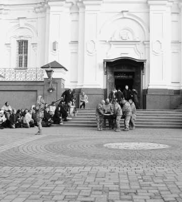 Загинув на Запоріжжі: у Луцьку попрощалися з молодим Героєм Романом Домановим