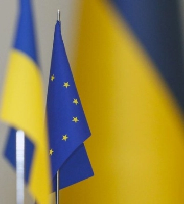 СМИ узнали условия, при которых Еврокомиссия будет рекомендовать переговоры с Украиной о вступлении