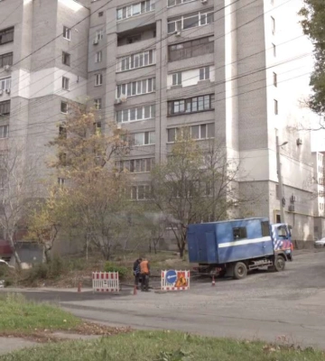 В Чечеловском районе Днепра прорвало водопровод: видео