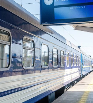 Квитки на потяг Київ-Варшава тепер можна купити лише з &quot;Дія.Підписом&quot; – подробиці