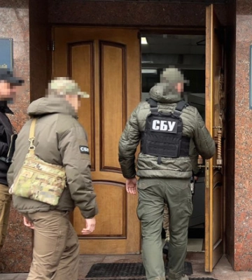 Вымогал 300 тыс. долларов за решение &quot;земельного&quot; вопроса: депутату Тернопольского райсовета сообщили о подозрении
