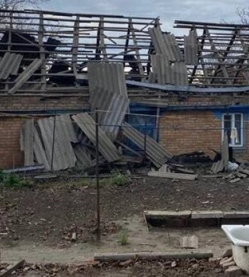 Россияне обстреляли из артиллерии и дронами Днепропетровщину: ранен мужчина и повреждены дома. ФОТОрепортаж