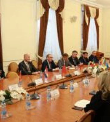 На Хмельниччині відбувся Другий дипломатичний форум