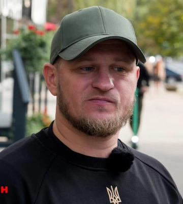 Алиев: Переписываюсь с мамой. На следующий день смотрю, а переписки нет. Удалила. Ты представляешь, как их там зашугали?