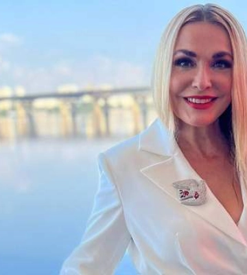 Ольга Сумська показала свої фото до та після макіяжу: як виглядає зірка без косметики