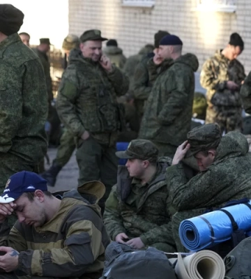 Російські окупанти продовжують приховану мобілізацію у захоплених південних регіонах