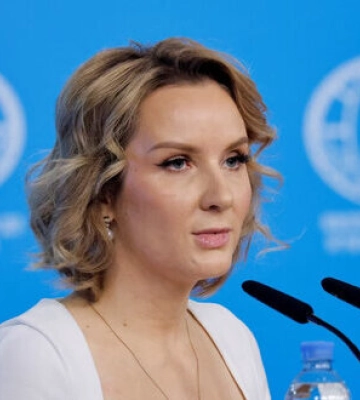 Російська омбудсменка Львова-Бєлова стверджує, що в рф "під опікою і піклуванням" перебувають 380 українських дітей