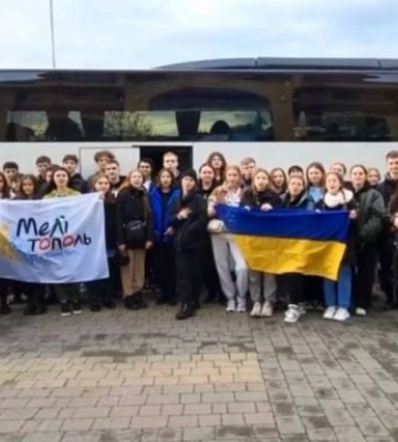 Сорок детей из Мелитополя отправились на отдых во Францию