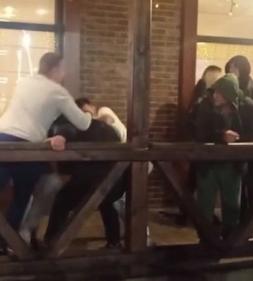 Поліція з&#039;ясовує обставини масової бійки в полтавському кафе