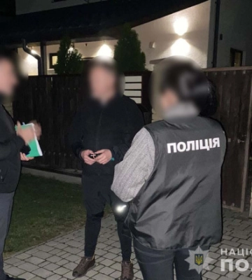 Сельскому голове на Киевщине сообщили о подозрении: закупил одежду для добровольцев с убытками на 2,5 млн грн