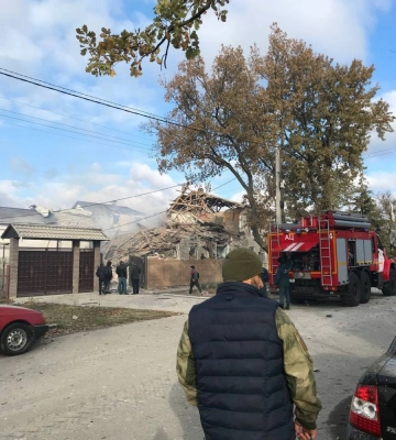Окупований Скадовськ — потужно прилетіло по штабу російських військ