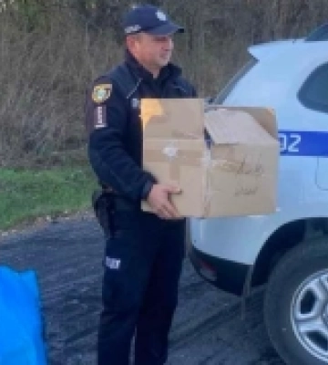 Первомайський поліцейській допоміг нужденній родині