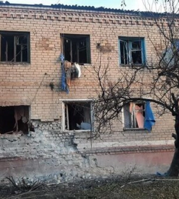 Наслідки ударів рф по Донеччині: Поранення дістали 3 особи, рашисти били з &quot;Градів&quot; та артилерії. ФОТОрепортаж