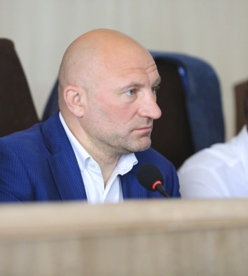 Меру Черкас запропонували мобілізуватися. Він відповів