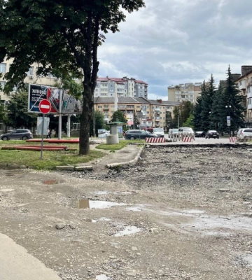 У Франківську перекриють вулицю Довгу, щоби доробити кільце на перехресті з Береговою