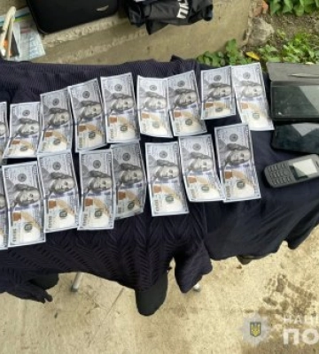У гідрокостюмах через річку: на Закарпатті поліція заблокувала канал переправлення військовозобов’язаних через кордон