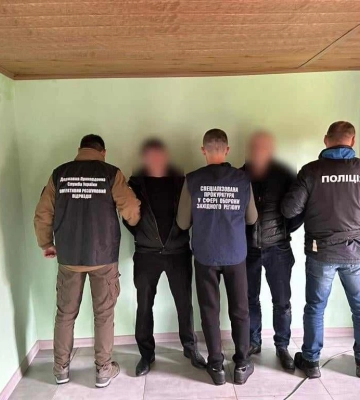 На Закарпатті викрили трьох організаторів переправлення через кордон осіб призовного віку