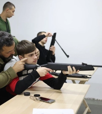 У Львові учні шкіл змагаються у лігах зі стрільби, - ФОТО
