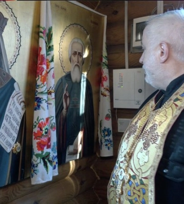 У черкаському храмі мироточить ікона (ФОТО)