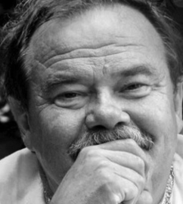 Не стало першого головного редактора і творця «Дзеркала тижня» Володимира Мостового