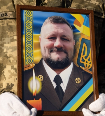 Ужгород попрощався із загиблим 128-ї бригади Сергієм Кузнєвим