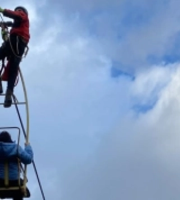 На Закарпатті рятувальники зняли понад 20 туристів зі зламаного підйомника