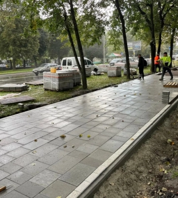 Третяк пояснив, чому минулого року рекордно вкладав бруківку